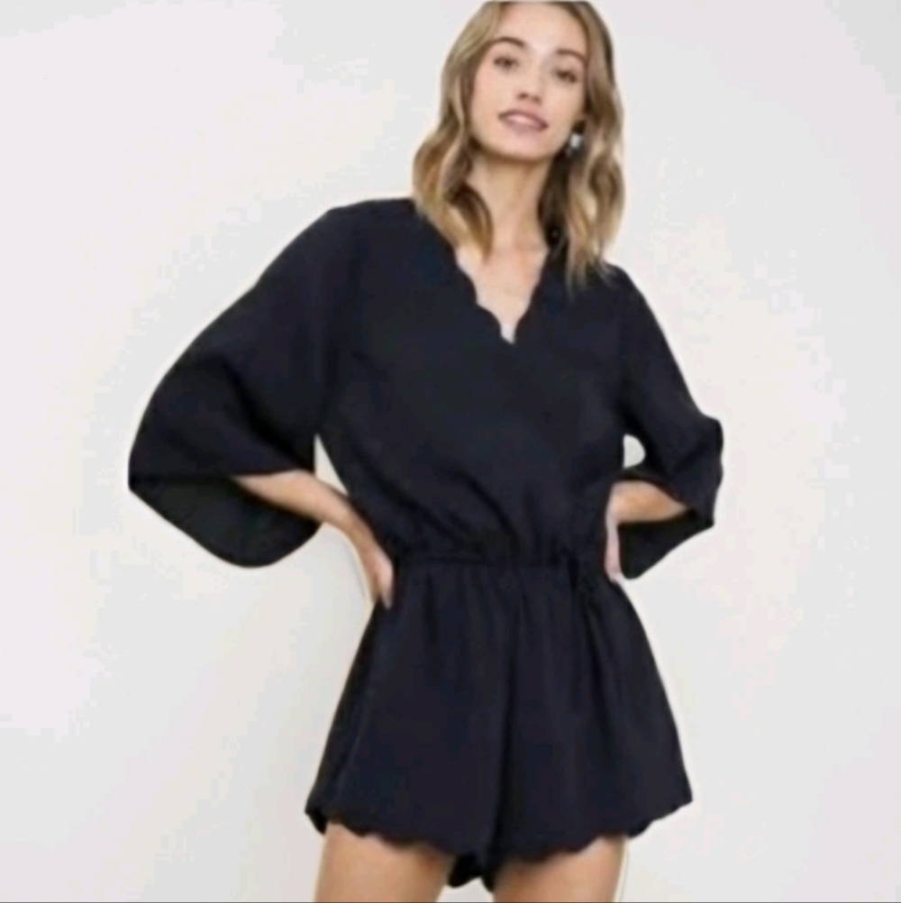 Umgee Navy Blue Scalloped Hem V-Neck Romper Asymmetric Sleeves Size M